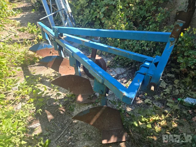 продавам плуг 4х20