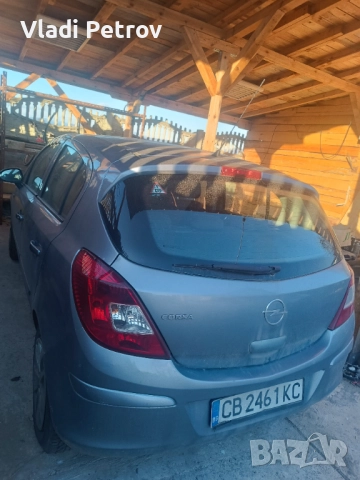 Опел Корса D 1.2 с газова , снимка 4 - Автомобили и джипове - 52938122