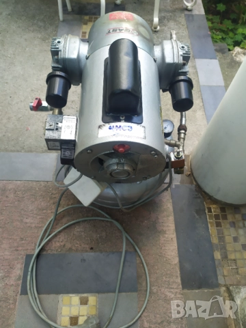 Двуглав безмаслен компресор GAST -4hcj, снимка 2 - Други машини и части - 52966127