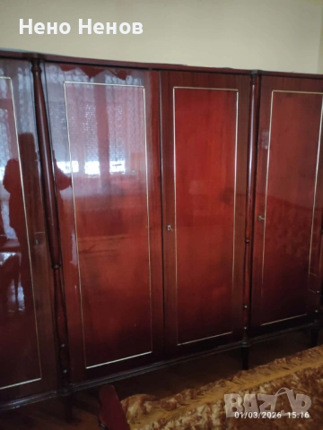 Продавам спалня 160х190 ретро, комплект с гардероб, тоалетка, нощни шкафчета, снимка 3 - Спални и легла - 53782250