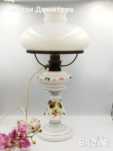 антикварна петролна лампа с основа от опалиново стъкло и абажур от матирано стъкло, около 1900 г, снимка 13 - Антикварни и старинни предмети - 51953869