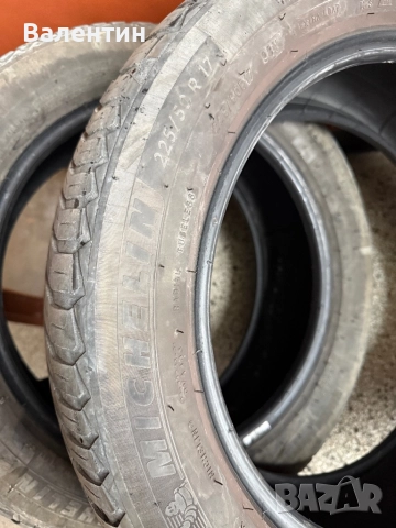 Всесезонни гуми 225/50/17 - 4 броя, снимка 2 - Гуми и джанти - 52707302