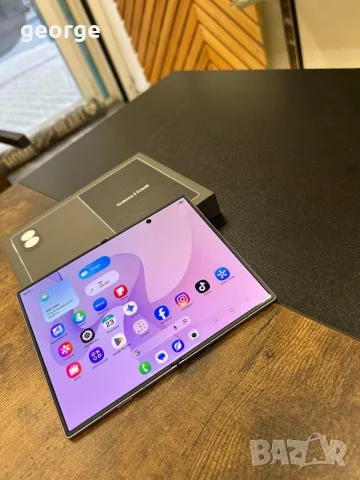 Телефон Samsung Galaxy Z Fold 8 1TB 