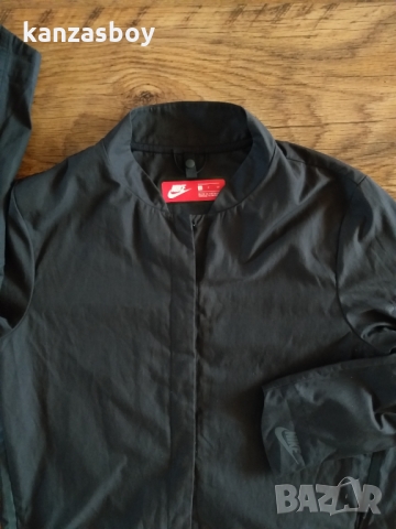 nike - страхотно дамско яке КАТО НОВО