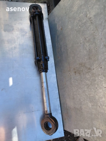 хидравличен цилиндър, снимка 2 - Резервни части за машини - 51739822