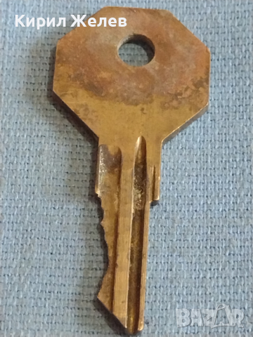 Стар ключ за соц автомобили рядък за КОЛЕКЦИЯ ДЕКОРАЦИЯ БИТОВ КЪТ 44028, снимка 2 - Други ценни предмети - 44790250