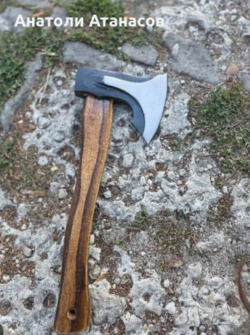 брадвичка от ковано желязо с дървена дръжка