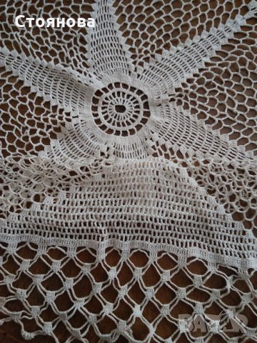 Ръчно плетени покривка за маса и комплект карета, снимка 18 - Антикварни и старинни предмети - 33888273