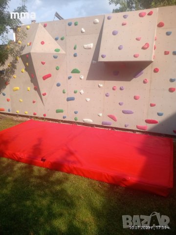  СГЪВАЕМ ДЮШЕК 260х200х20 см. за ГИМНАСТИКА МАСАЖИ ХВЪРЛЯНИЯ  260x200x30см. Сгъваем   , снимка 2 - Фитнес уреди - 26654393