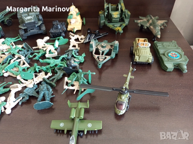 Пластмасови войничета , снимка 3 - Фигурки - 52583952