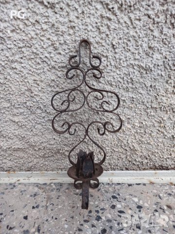 Автентичен свещник от ковано желязо , снимка 3 - Антикварни и старинни предмети - 40054142