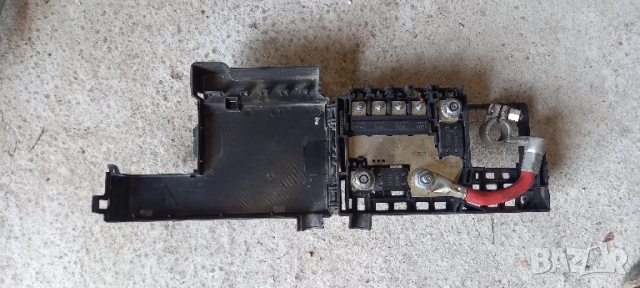 Плюсова клема Opel Insignia