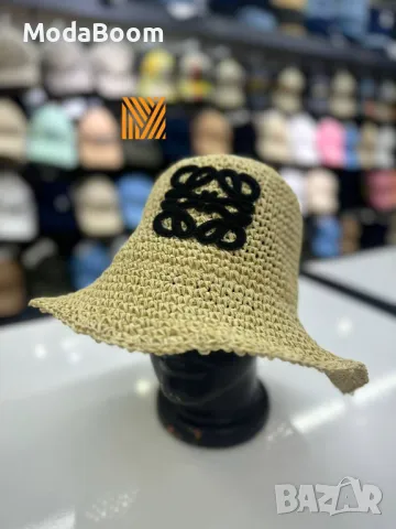 Loewe дамски шапки Различни цветове , снимка 4 - Шапки - 48842003