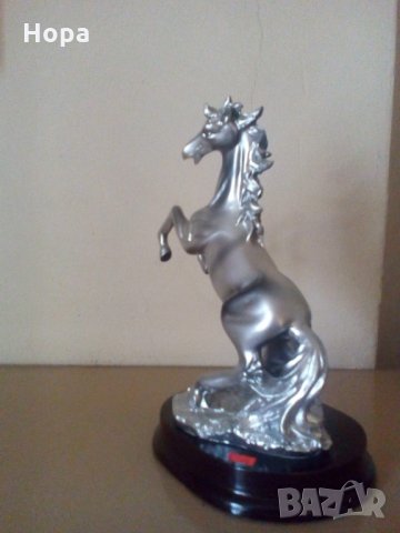 Полистонова пластика, Кон’’, снимка 2 - Статуетки - 33838957