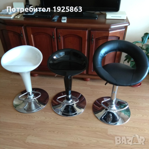 Два броя бар столове (щъркели)