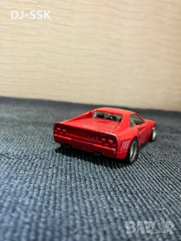 Hot wheels Ferrari 288 GTO  1:43 Бартер , снимка 4 - Коли, камиони, мотори, писти - 47818760