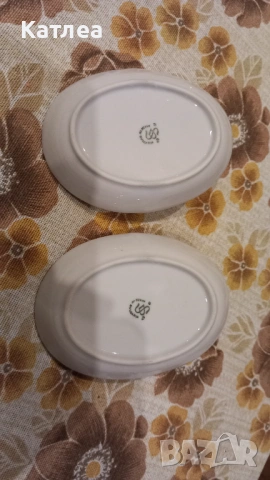Порцеланова солница , снимка 3 - Аксесоари за кухня - 53716280