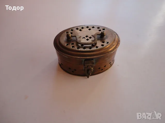 Старинна бронзова кутия , снимка 8 - Кутии за съхранение - 56242171