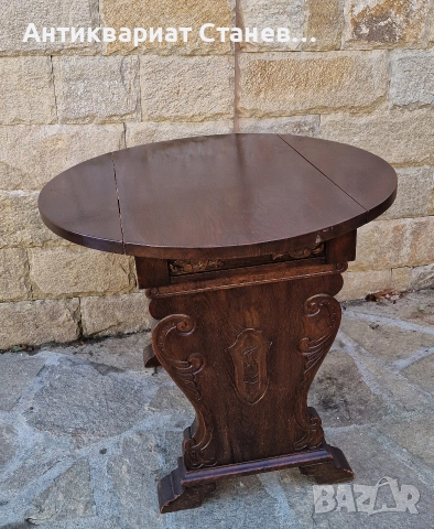 Винтидж дървена масичка