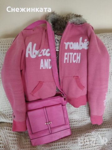 Розово яке с качулка Albercrombie and Fitch и чанта