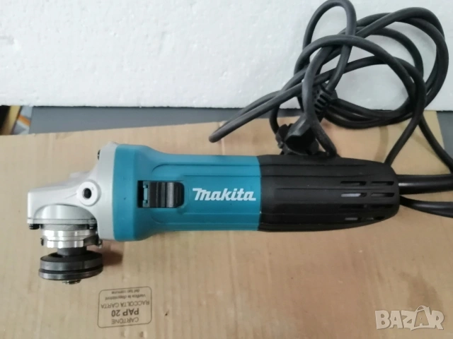 Ъглошлайф MAKITA GA5030R 125mm 720W, снимка 7 - Ъглошлайфи - 53871873