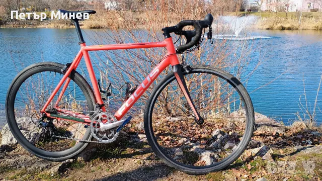 Шосеен велосипед Focus Izalco Race, Размер L - 56cm
