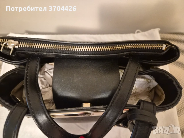 Дамска чанта Guess, снимка 3 - Чанти - 53129988
