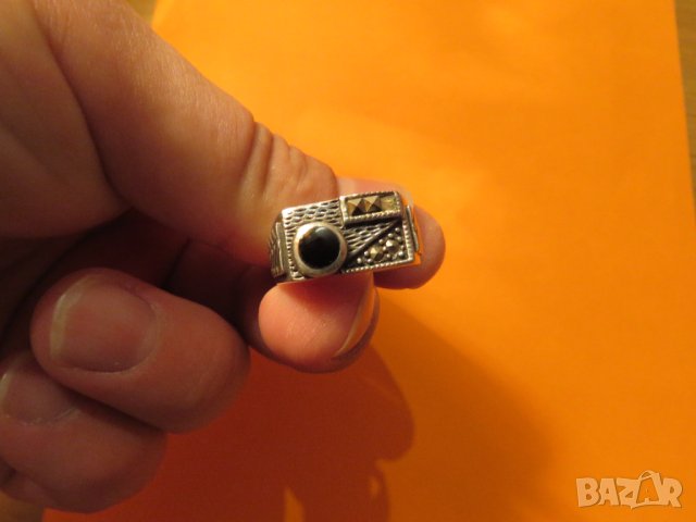 Старинен красив мъжки сребърен пръстен с черен оник  заслепяващи маркенази  сребро, снимка 2 - Пръстени - 41937931