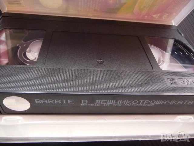 Барби в Лешникотрошачката VHS филм първи Barbie блестяща кукла принцеса адаптация, снимка 2 - Анимации - 51996238
