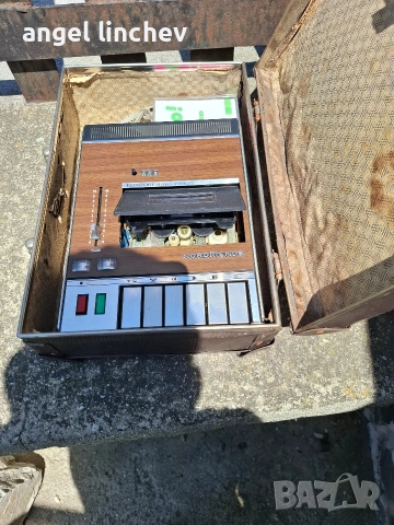 стари ,работещи радия,касетофони и телевизор плюс пишешта машина. , снимка 5 - Антикварни и старинни предмети - 53654064