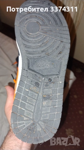 Уникални маратонки кецове Jordan1 среден размер,кожа, снимка 6 - Маратонки - 53450018