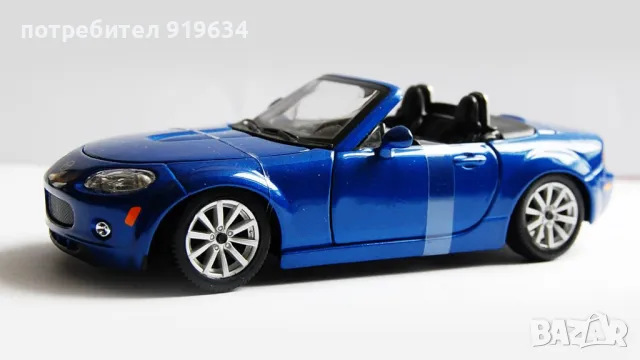 Продавам метална количка Mazda MX-5 Мазда МХ-5 в мащаб 1:24, снимка 2 - Колекции - 20188850