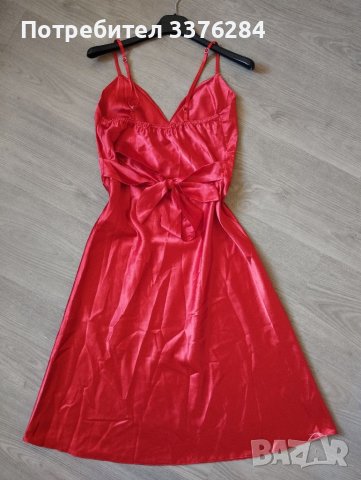 Червена сатенена рокля , снимка 3 - Рокли - 39902744