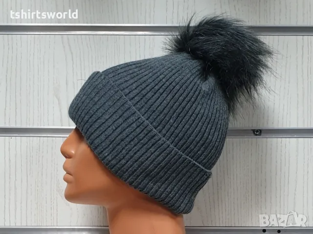 Нова зимна топла дамска шапка Silver Star в тъмносив цвят с пух/помпон, снимка 4 - Шапки - 47927004