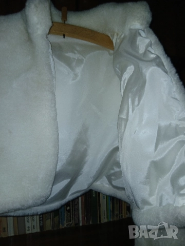 Официална бяла наметка с ръкави, снимка 3 - Блузи с дълъг ръкав и пуловери - 51982251