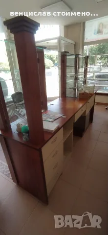 Продавам запазени шкафове витрини , снимка 5 - Витрини - 56197462