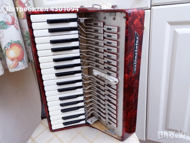 Корпус (клавиатура) за Акордеон Weltmeister Stella 60 баса, снимка 8 - Акордеони - 53576648