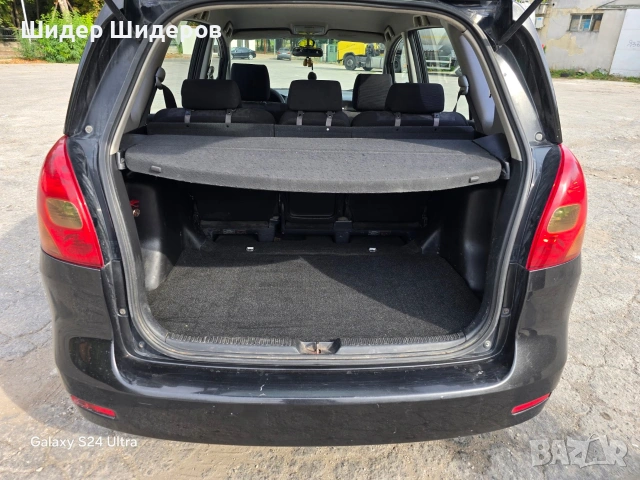 Toyota Corola Verso d4d, снимка 10 - Автомобили и джипове - 53499505