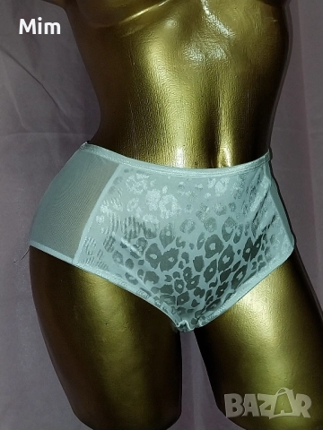 Bexley 48/50 Бяла сатенена бикина , снимка 2 - Бельо - 52419059