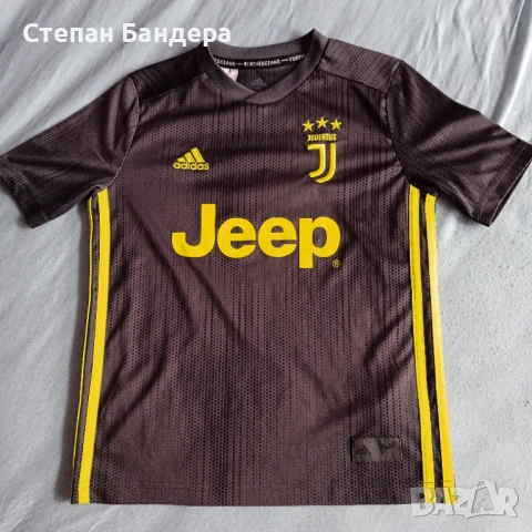 JUVENTUS CR7 ADIDAS 9-10y 140cm 100% ОРИГИНАЛНА детска фланелка Адидас Ювентус Роналдо kids jersey