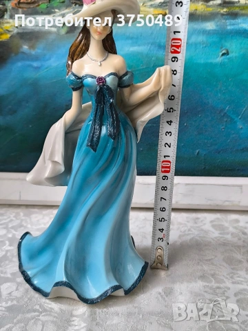 Фигурка на елегантна дама , снимка 6 - Колекции - 53833563