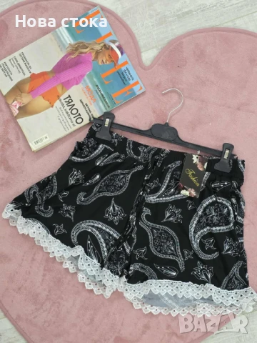 Къси панталонки, снимка 1