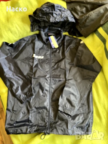 Нови спортни ветровки, тениски, термо, фитнес ръкавици,чанта за кръст Helly hansen,Under Armour, снимка 2 - Спортна екипировка - 50599212