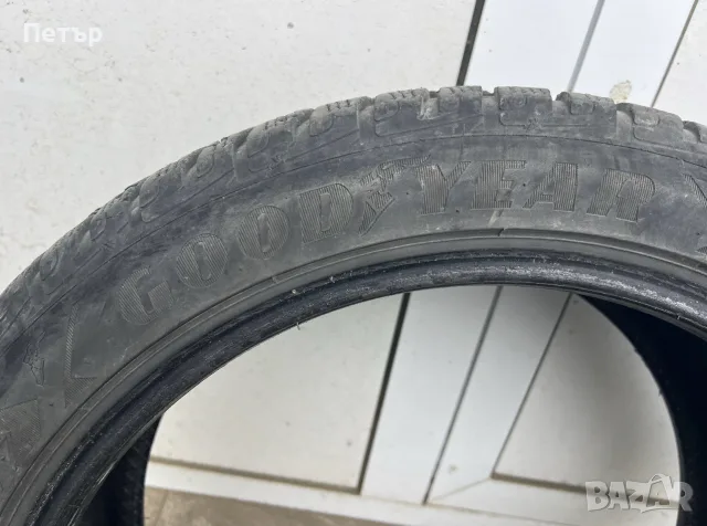 Зимни гуми Goodyear 225 45 18 в добро състояние - 2 БРОЯ , снимка 4 - Гуми и джанти - 56087096