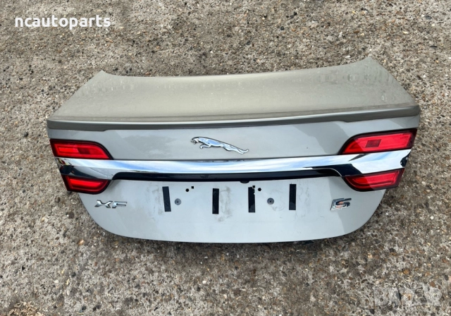 Оборудван заден кпак за ЯГУАР JAGUAR XF X250​ Portfolio ОРИГИНАЛЕН 2012
