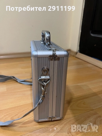 Малък алуминиев куфар Vanguard, снимка 5 - Куфари с инструменти - 52814533