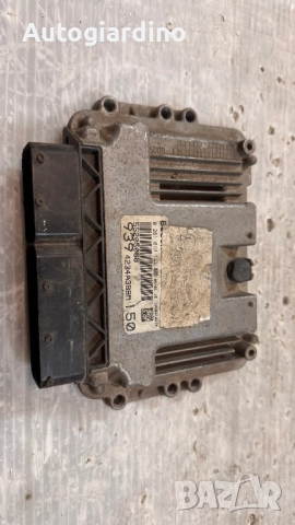 Компютър за двигател / ECU / Моторен компютър за Alfa Romeo 147 - 55205068 / 0281012144