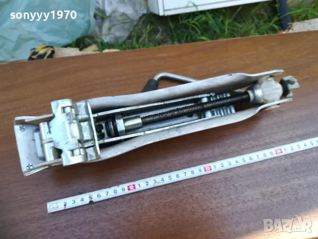 AUDI & VW-ORIGINAL АЛУМИНИЕВ КРИК-ВНОС SWISS 1805251822LCHERY, снимка 2 - Аксесоари и консумативи - 50336810