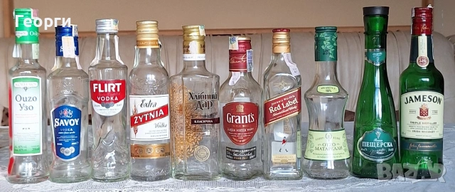 Празни бутилки от уиски,водка и 