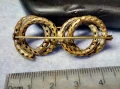 СТАРИННА МЕДНА РЕТРО БРОШКА с ГНЕЗДО За ВГРАЖДАНЕ на КАМЪК КРИСТАЛ ПЕРЛА АЖУРНА РЪЧНА РАБОТА 40433, снимка 6